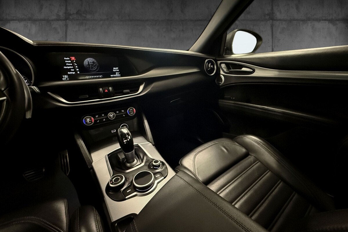 Alfa Romeo Stelvio - Bilde 11