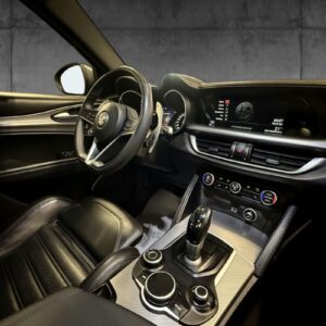 Alfa Romeo Stelvio - Bilde 12