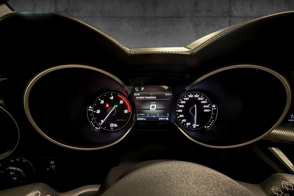 Alfa Romeo Stelvio - Bilde 18