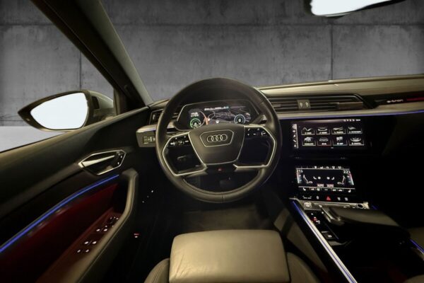 Audi e-tron