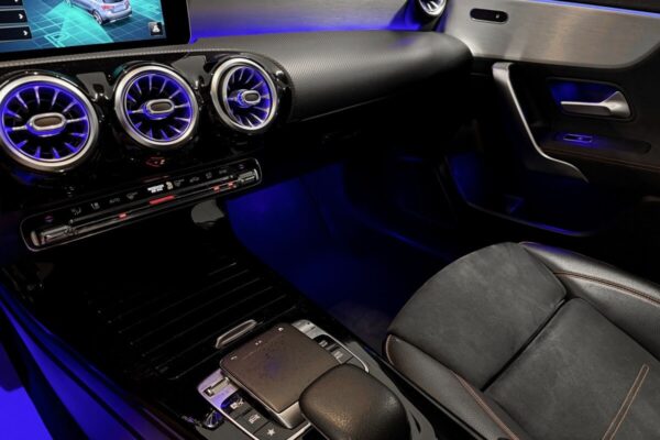Mercedes-Benz A200