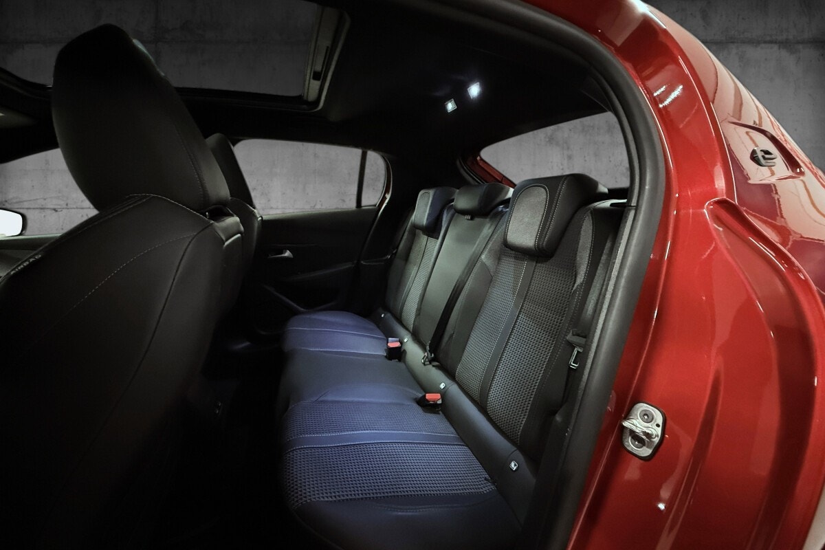 Peugeot 208 - Bilde 16