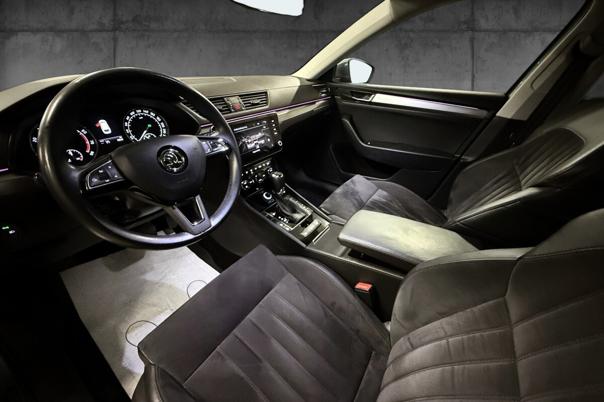 Skoda Superb - Bilde 10