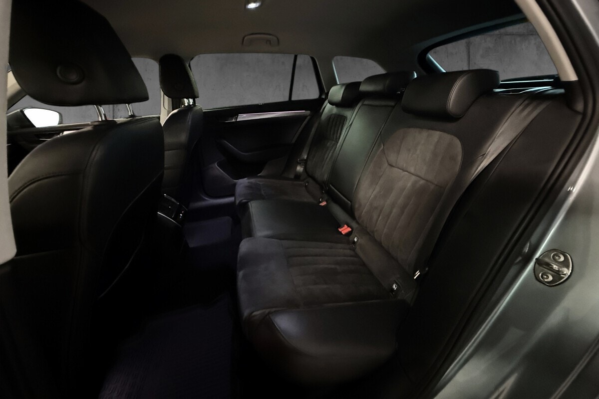 Skoda Superb - Bilde 16