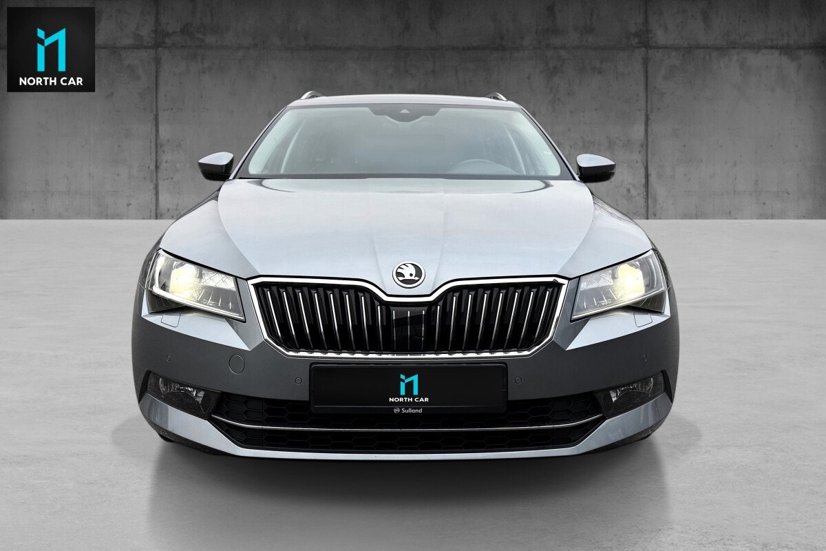 Skoda Superb - Bilde 2