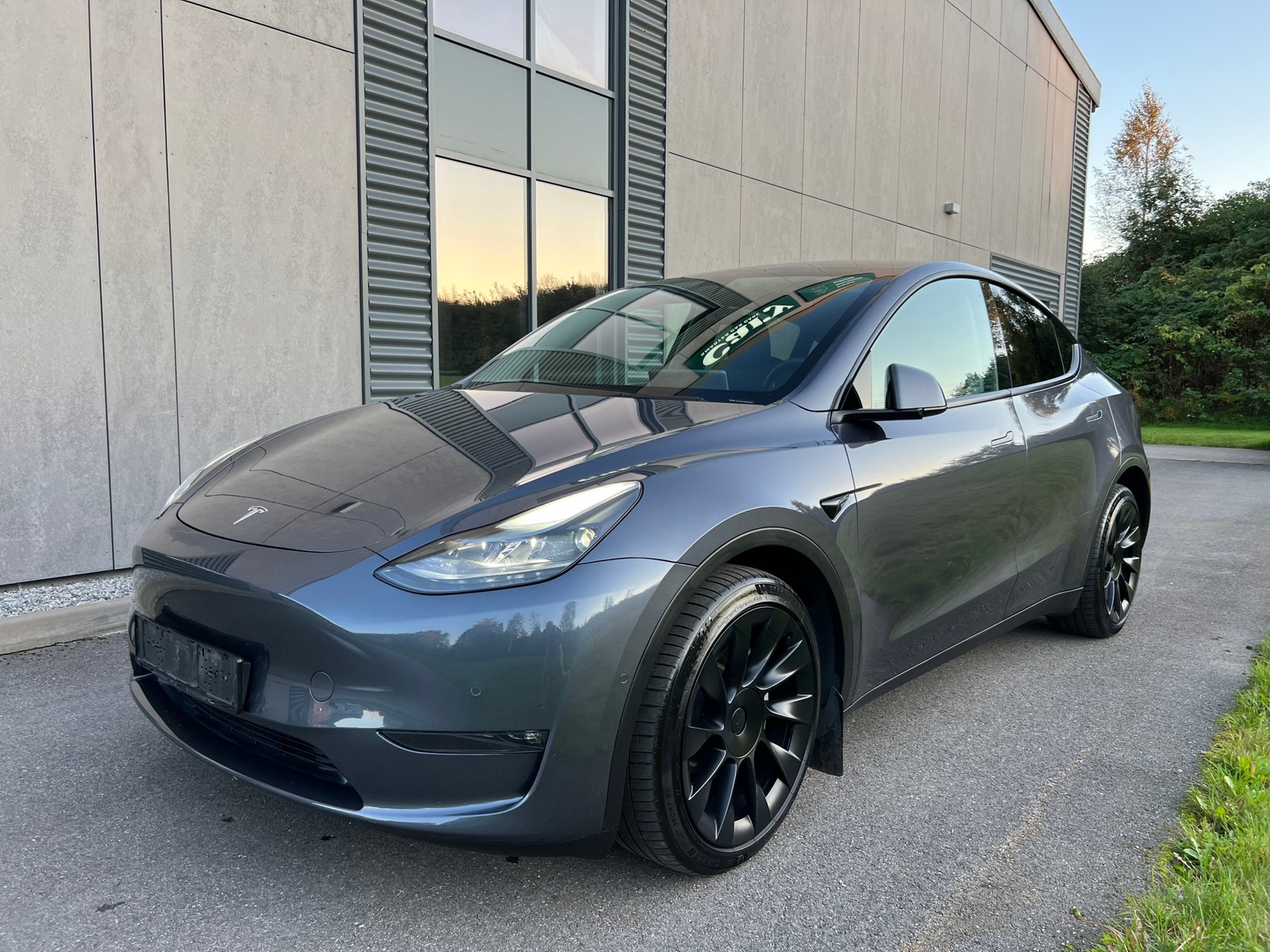 Tesla Model Y - Bilde 1