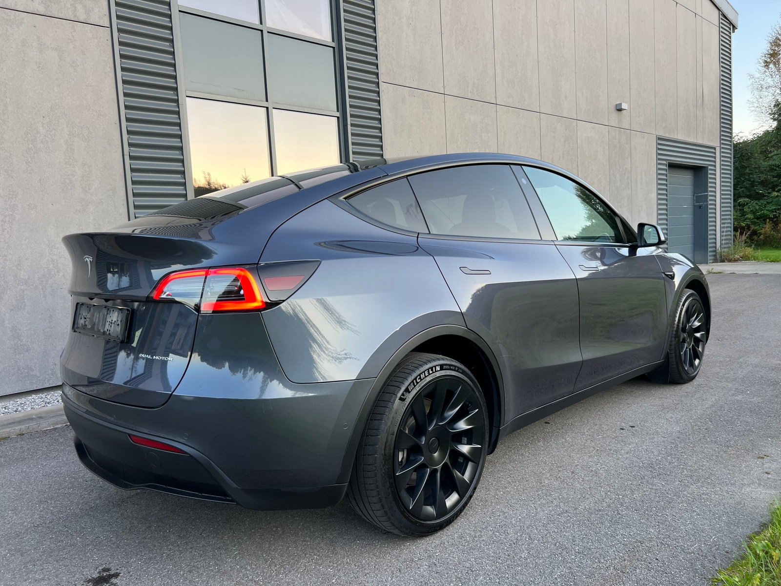 Tesla Model Y - Bilde 5